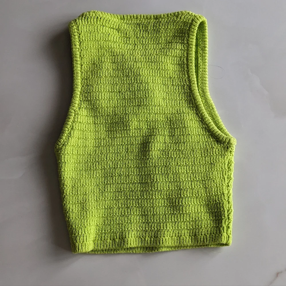 FINAL PRICE Zara Green Knit Crop Top XS Floral Crochet Detail Wooden Bead Unique - Picture 3 of 3